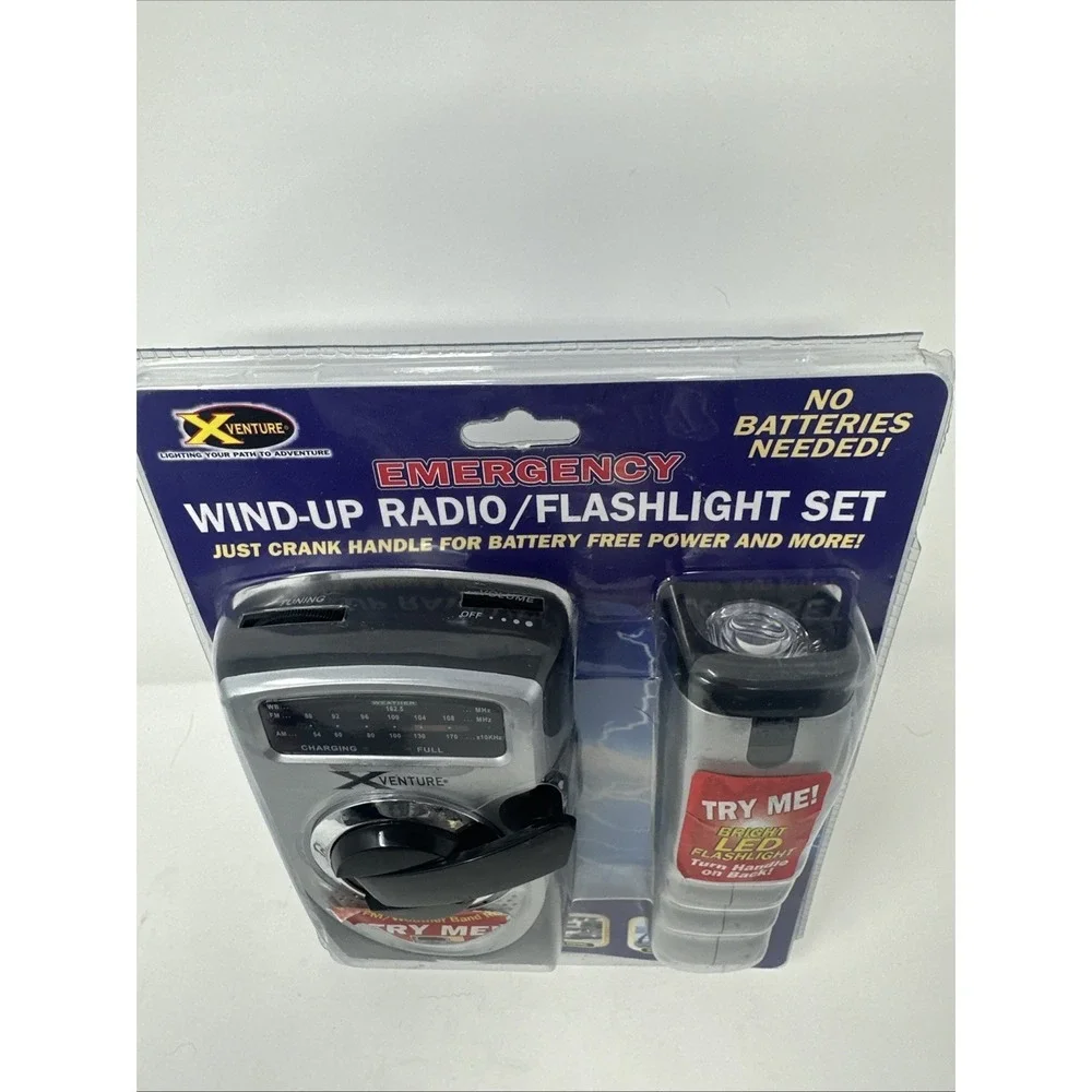 XVenture Emergency Crank Radio & LED Flashlight Batteries Optional 2‎ Piece Set